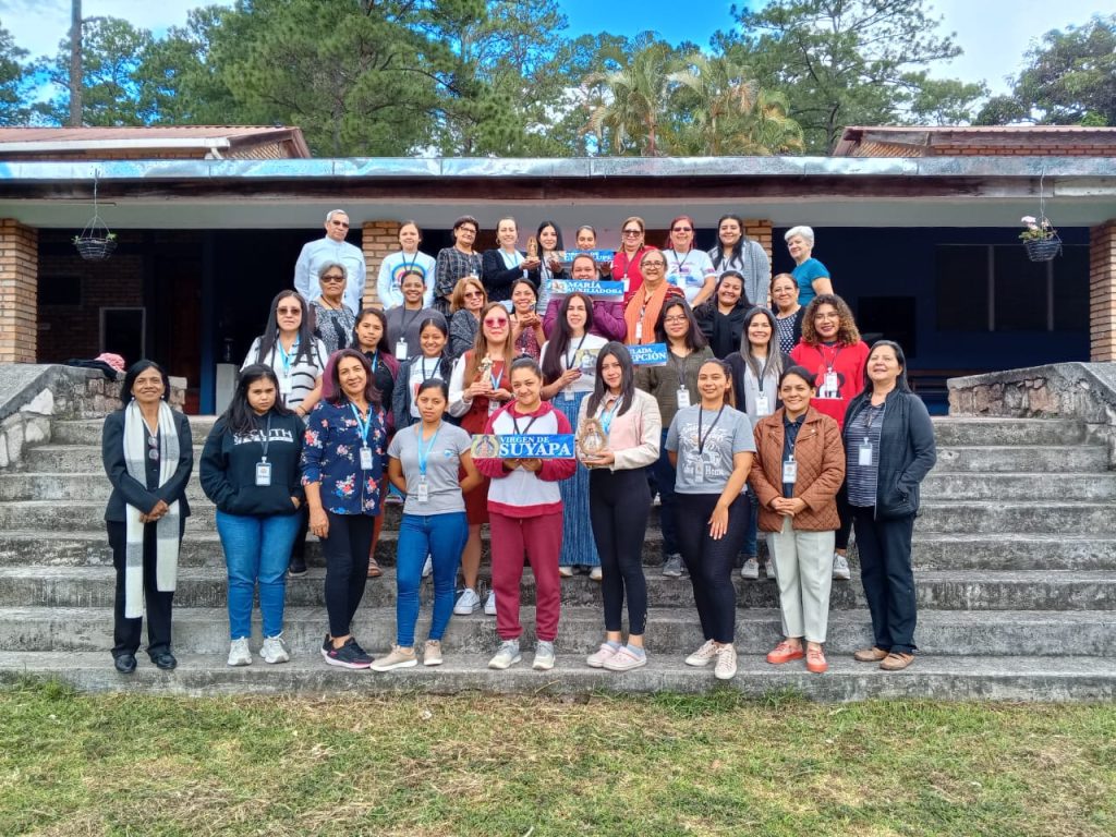 Llamadas a Volar en el Espíritu: Cursillo 131 de Mujeres